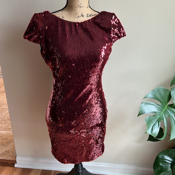 Dress the Population Tabitha Sequin Mini Dress Red - Picture 3 of 9